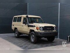 Toyota Land Cruiser - GRJ78 A/T