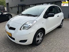 Toyota Yaris - 1.0 VVTi Acces