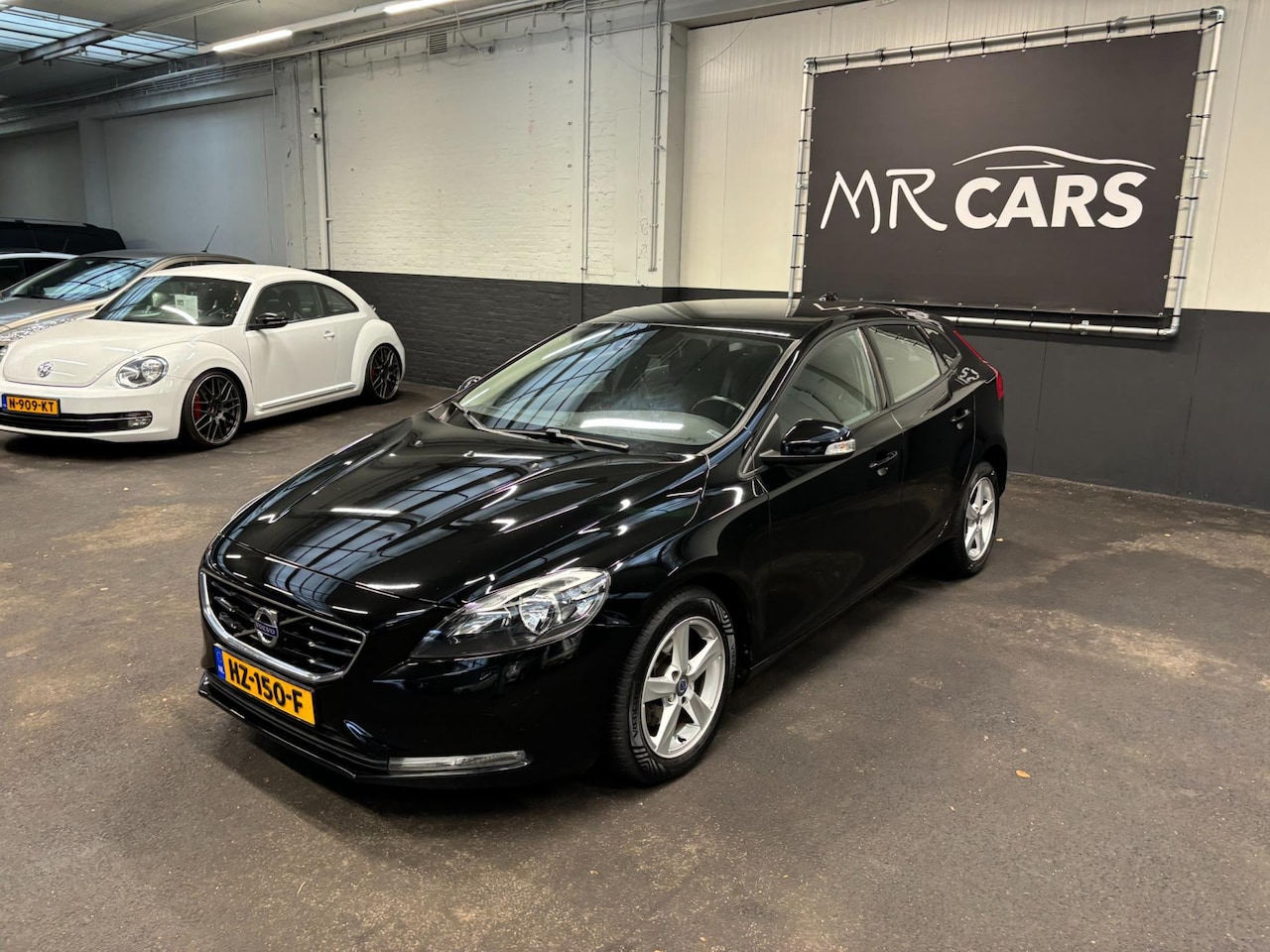 Volvo V40 - 2.0 D2 Kinetic Business Navi/Airco/Cruise Control - AutoWereld.nl