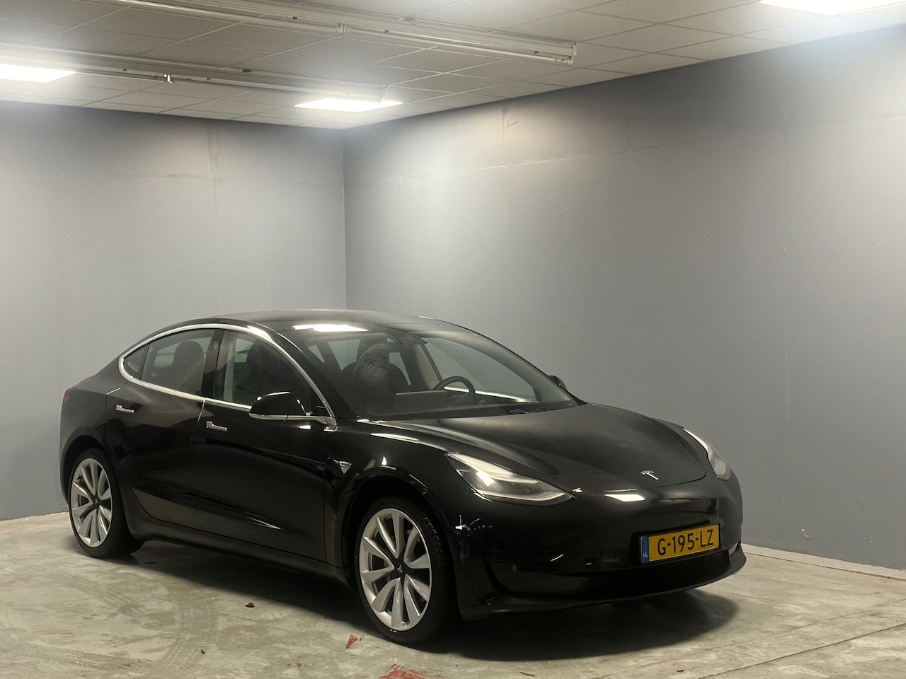 Tesla Model 3 - Standard RWD Plus 60 kWh dealer ond eerste eigenaar - AutoWereld.nl