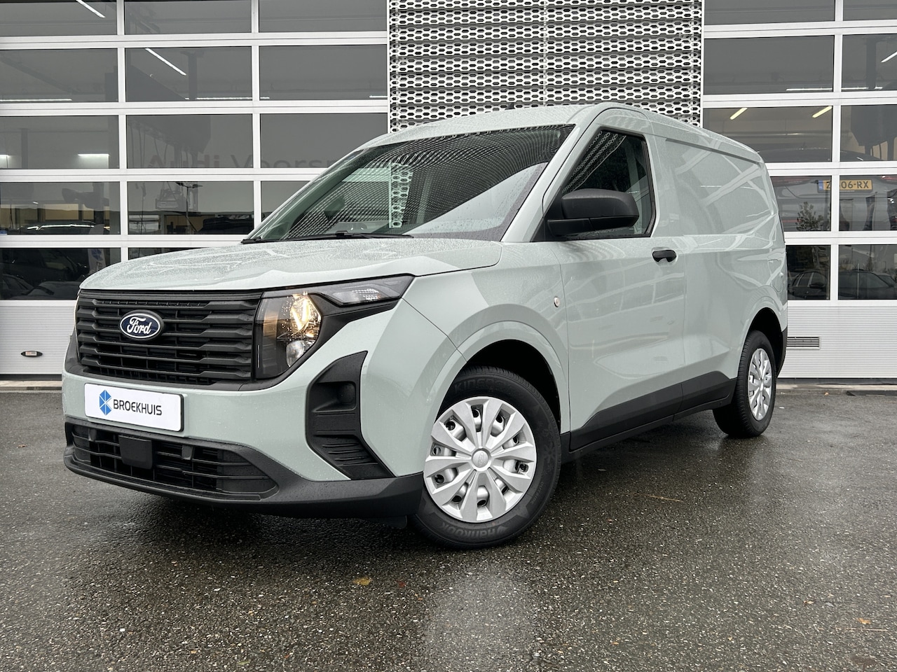 Ford Transit Courier - 1.0 EcoBoost Trend | Digitaal Dashboard | Multistuur | Airco - AutoWereld.nl