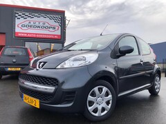 Peugeot 107 - 1.0-12V XS AUTOMAAT, AC, CV+A, ER, NAP. 2011 voor 5950.- euro