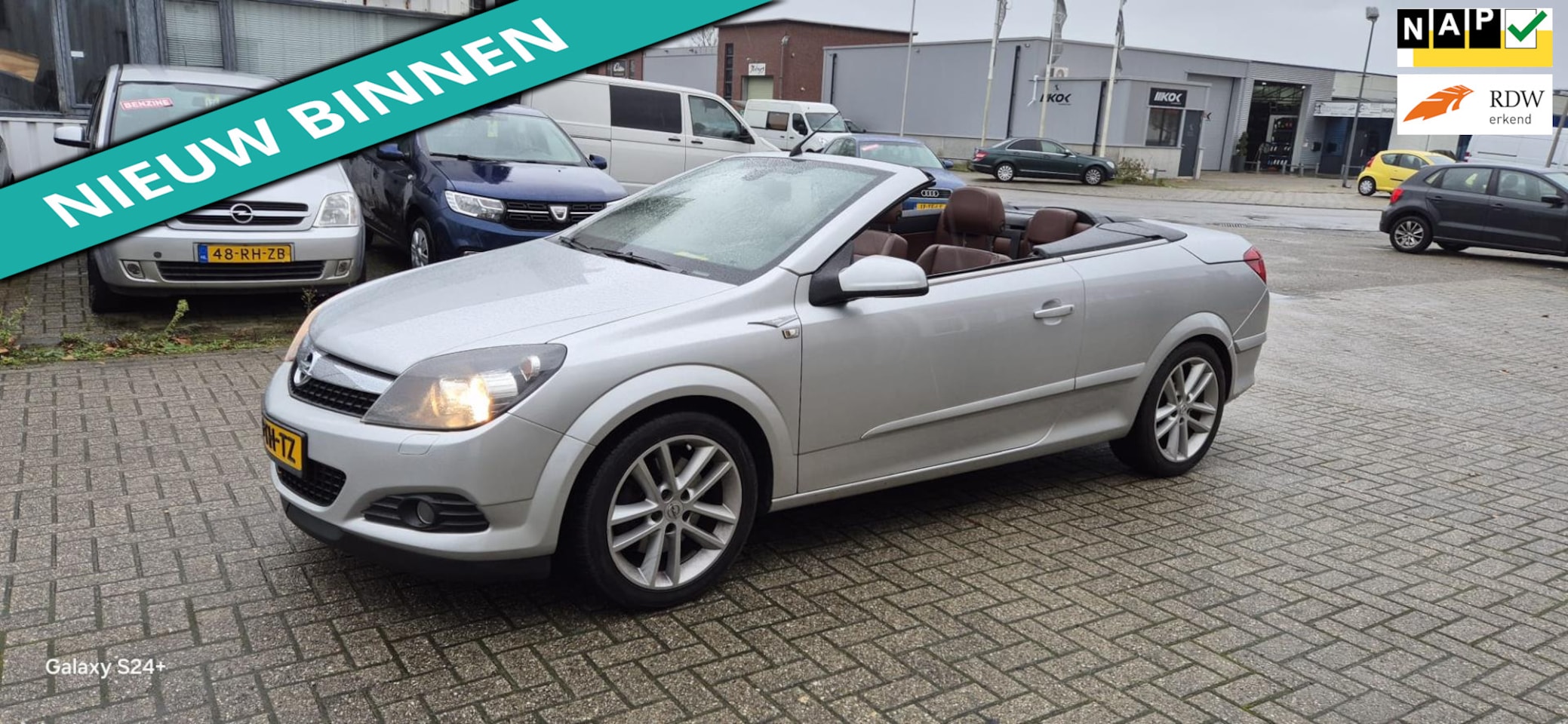 Opel Astra TwinTop - 2.0 T Cosmo 2.0 T Cosmo - AutoWereld.nl