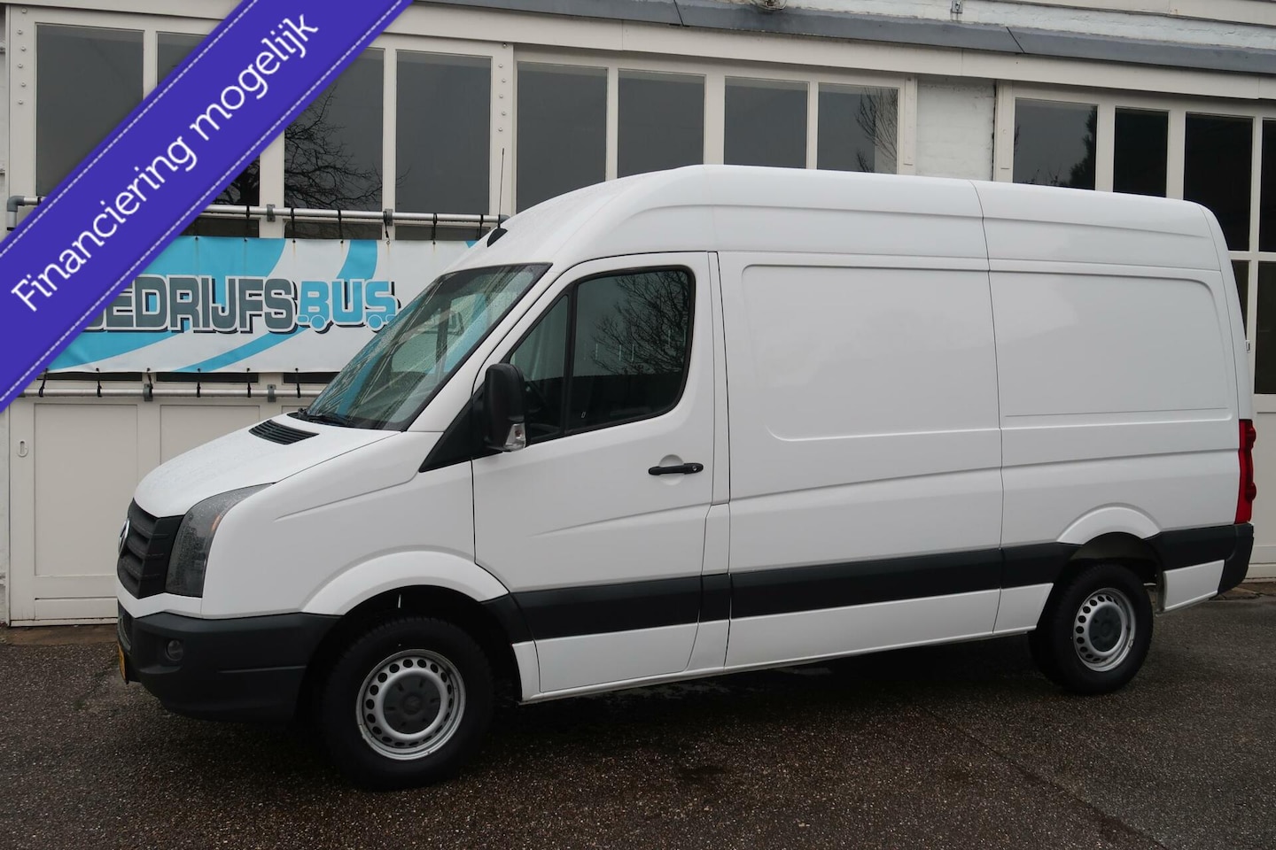 Volkswagen Crafter - 1eEig! 37.500KM! 2800KG Trekvermogen|140PK|Cruise|Euro6 - AutoWereld.nl