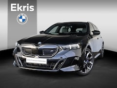 BMW i5 Touring - eDrive40 M Sportpakket Pro | Travel Pack | Elektrische Trekhaak | Stoelventilatie | Bowers