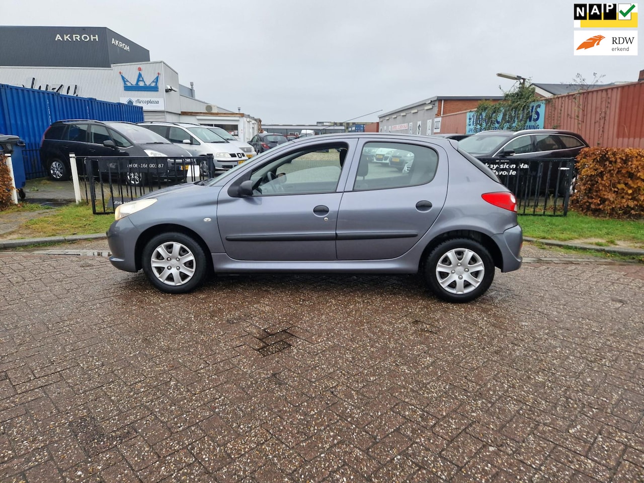 Peugeot 206 - 1.1 XR/2010/5DRS/AIRCO! - AutoWereld.nl