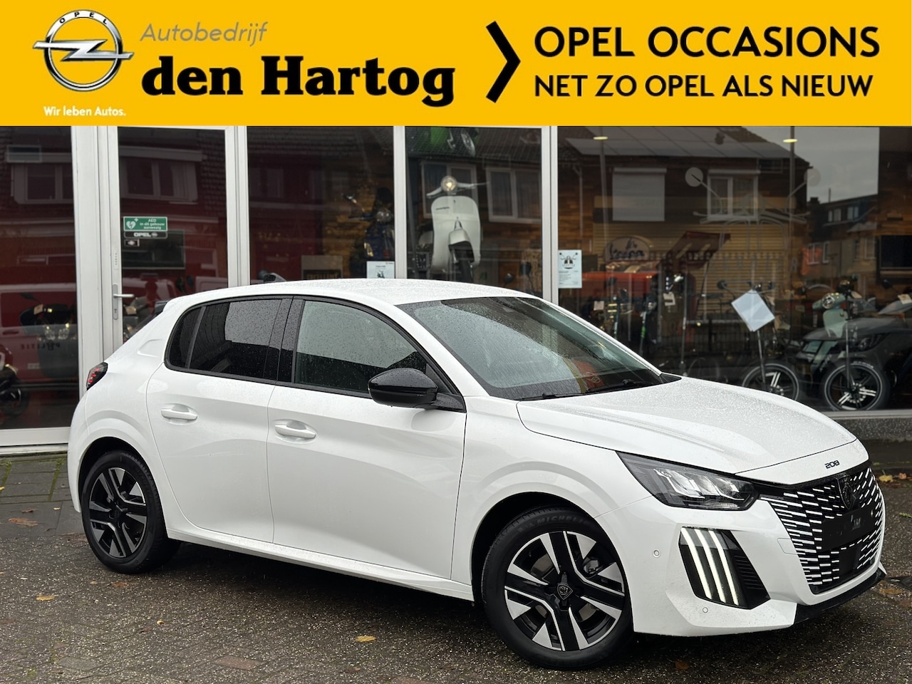 Peugeot 208 - 1.2 PureTech 100 Allure Dodehoek sensor/Stoelverwarming/Parkeerhulp V+A. - AutoWereld.nl