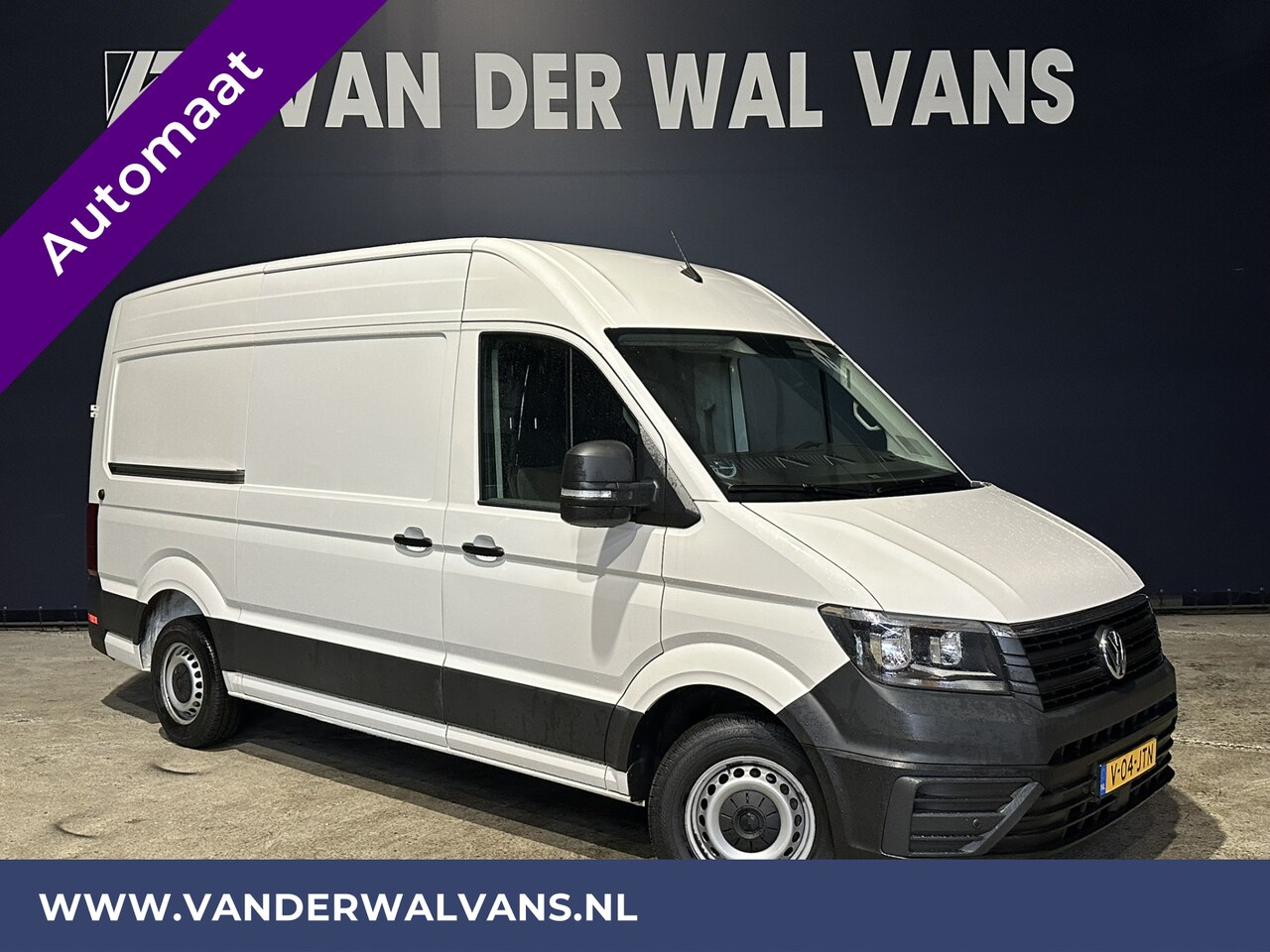 Volkswagen Crafter - 2.0 TDI 141pk Automaat L3H3 L2H2 Euro6 Airco | Camera | Navigatie | 3000kg Trekhaak Apple - AutoWereld.nl