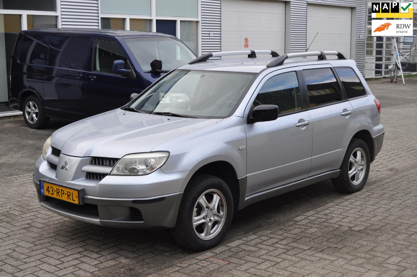 Mitsubishi Outlander - 2.0 Invite plus 2WD Trekhaak Airco NAP NL - AutoWereld.nl