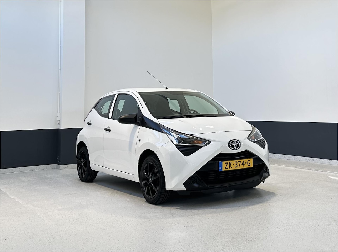 Toyota Aygo - 1.0 VVT-i x | 1Eig | Navigatie middels Apple Carplay| - AutoWereld.nl