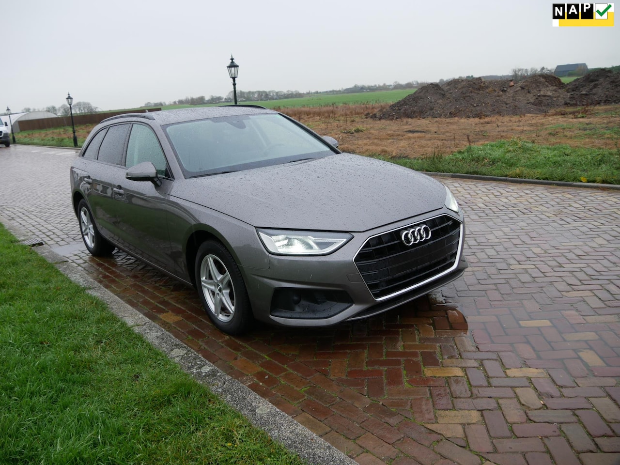 Audi A4 Avant - 30 TDI 100kW S_TRONIC edition Business ** 11999 NETTO ** - AutoWereld.nl