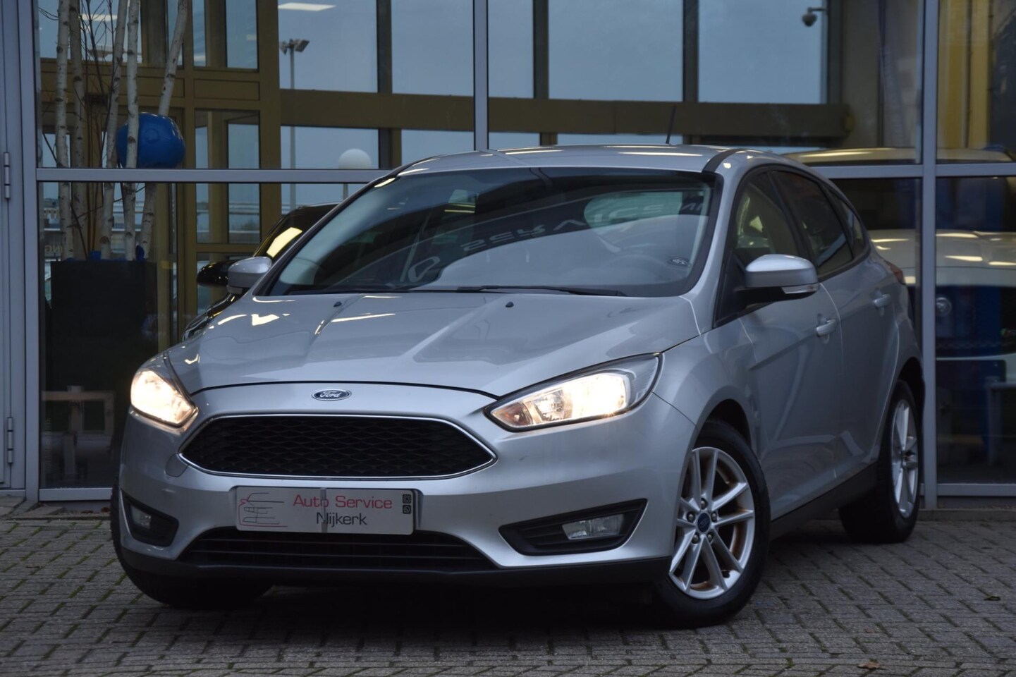 Ford Focus - 1.0 Lease Edition Airco Nav. Pdc Nieuwe Riem !! - AutoWereld.nl