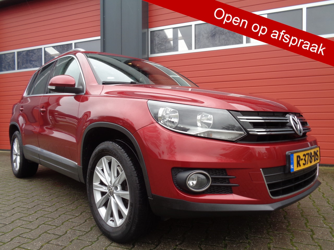 Volkswagen Tiguan - 1.4 TSI Track&Field 4Motion 161PK Clima Cruise Navi LMV 6-BAK - AutoWereld.nl