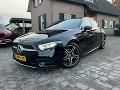 Mercedes-Benz A-klasse - 180 autom Premium AMG ecc, 1/2leer, panodak, led, dglas, lmv, navi