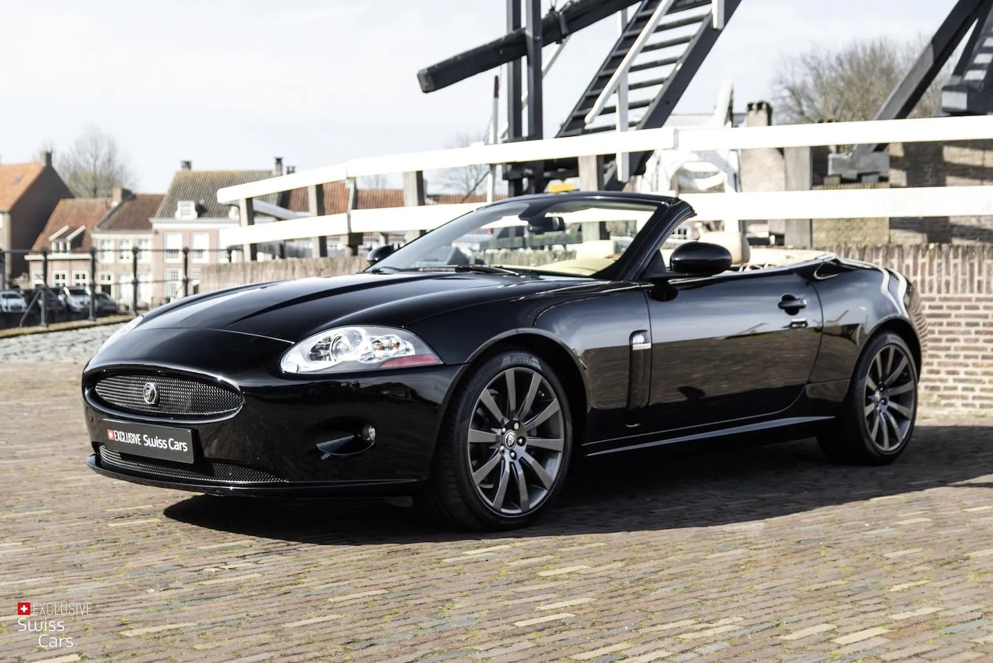 Jaguar XK - 4.2 V8 Convertible 4.2 V8 Convertible - AutoWereld.nl