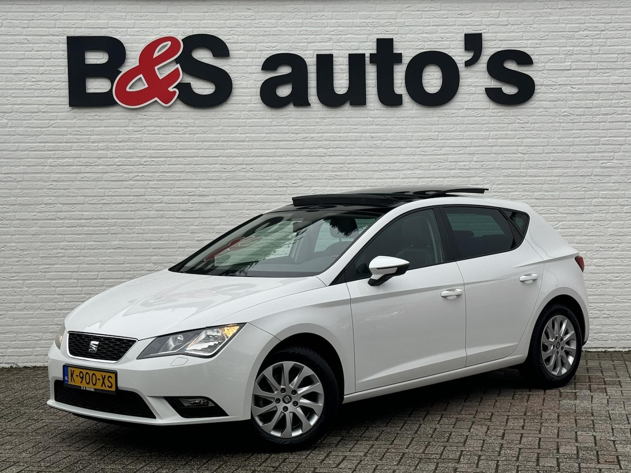 Seat Leon - 1.2 TSI Style Panorama dak Cruise controle Leder alcantara Stoelverwarming - AutoWereld.nl