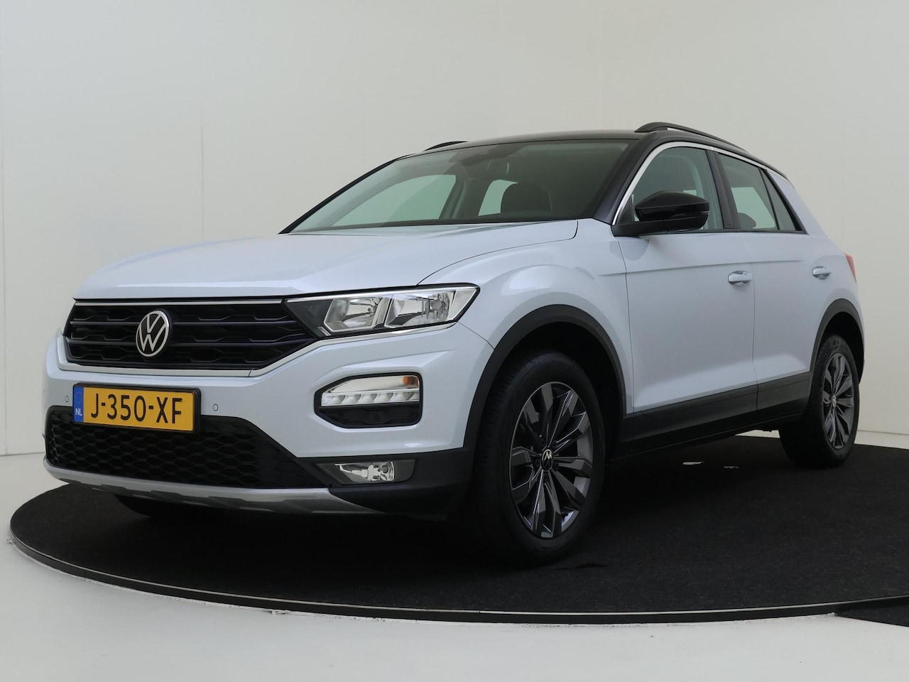 Volkswagen T-Roc - 1.0 TSI Style | Navigatie | Parkeersensoren | Adaptieve Cruise control | CarPlay | Elektri - AutoWereld.nl