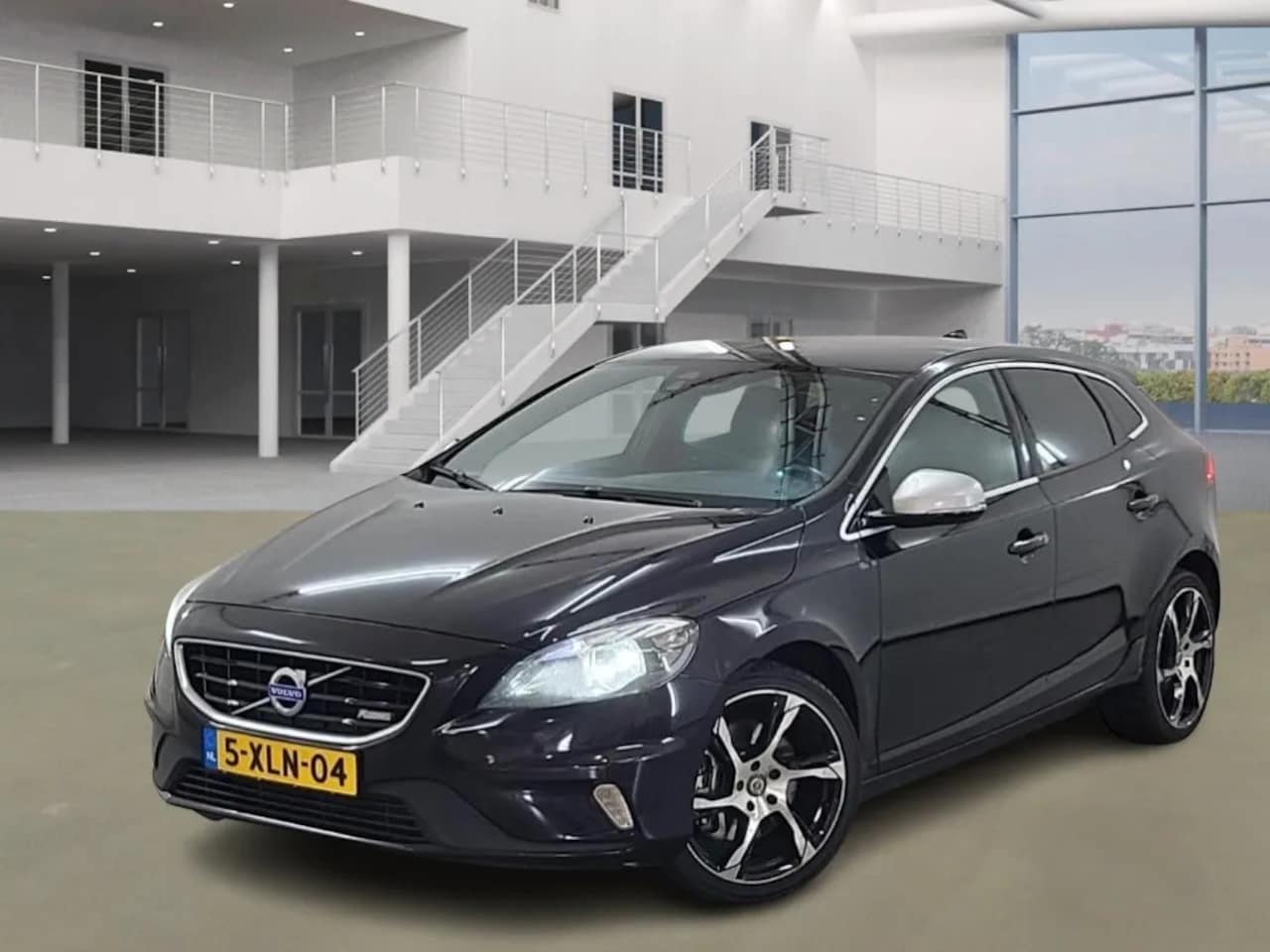 Volvo V40 - 2.0 D4 Summum Business 2.0 D4 Summum Business - AutoWereld.nl