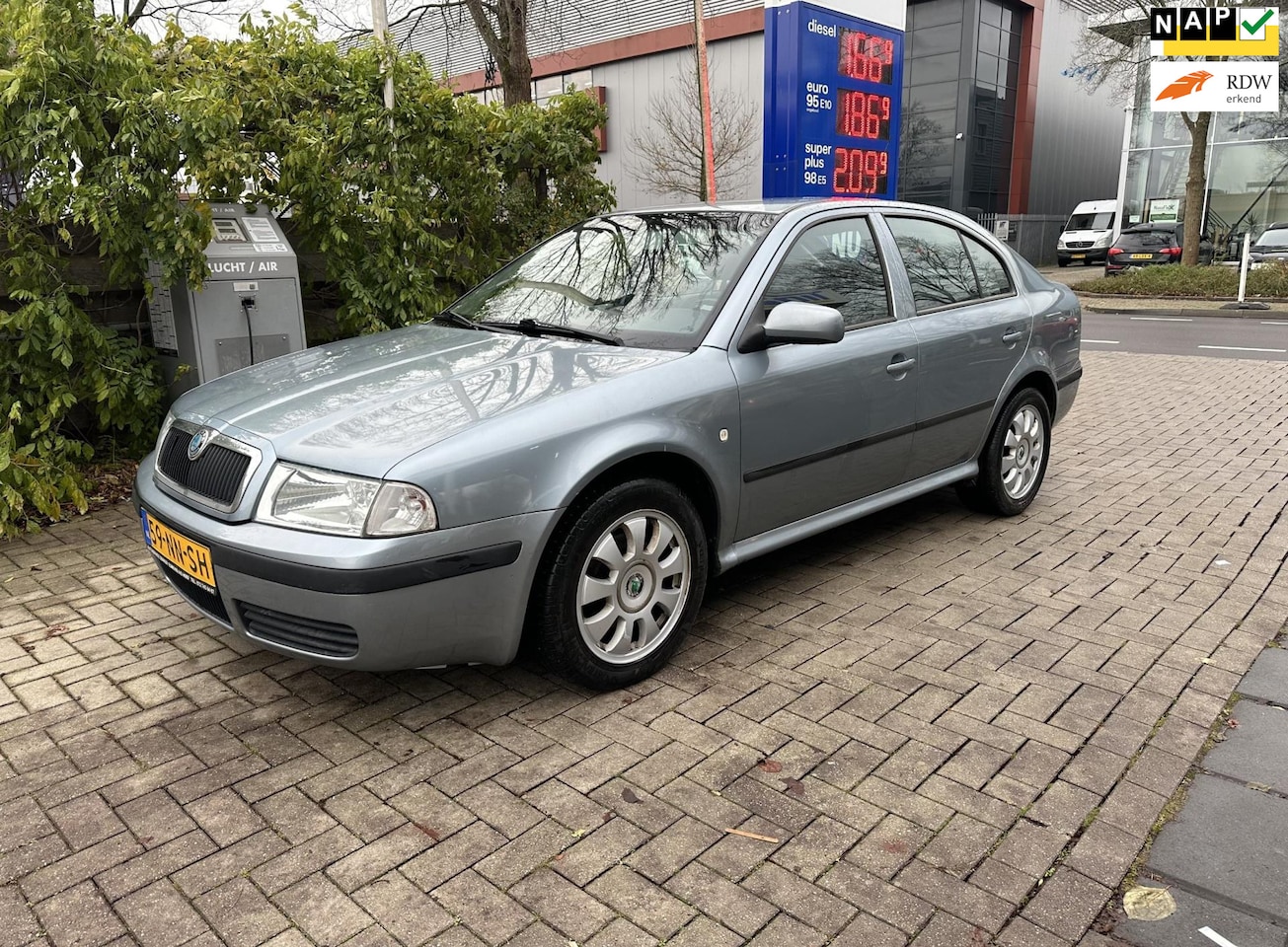 Skoda Octavia - 2.0 Rider Automaat met 129964 dkm Airco Cruise Control - AutoWereld.nl