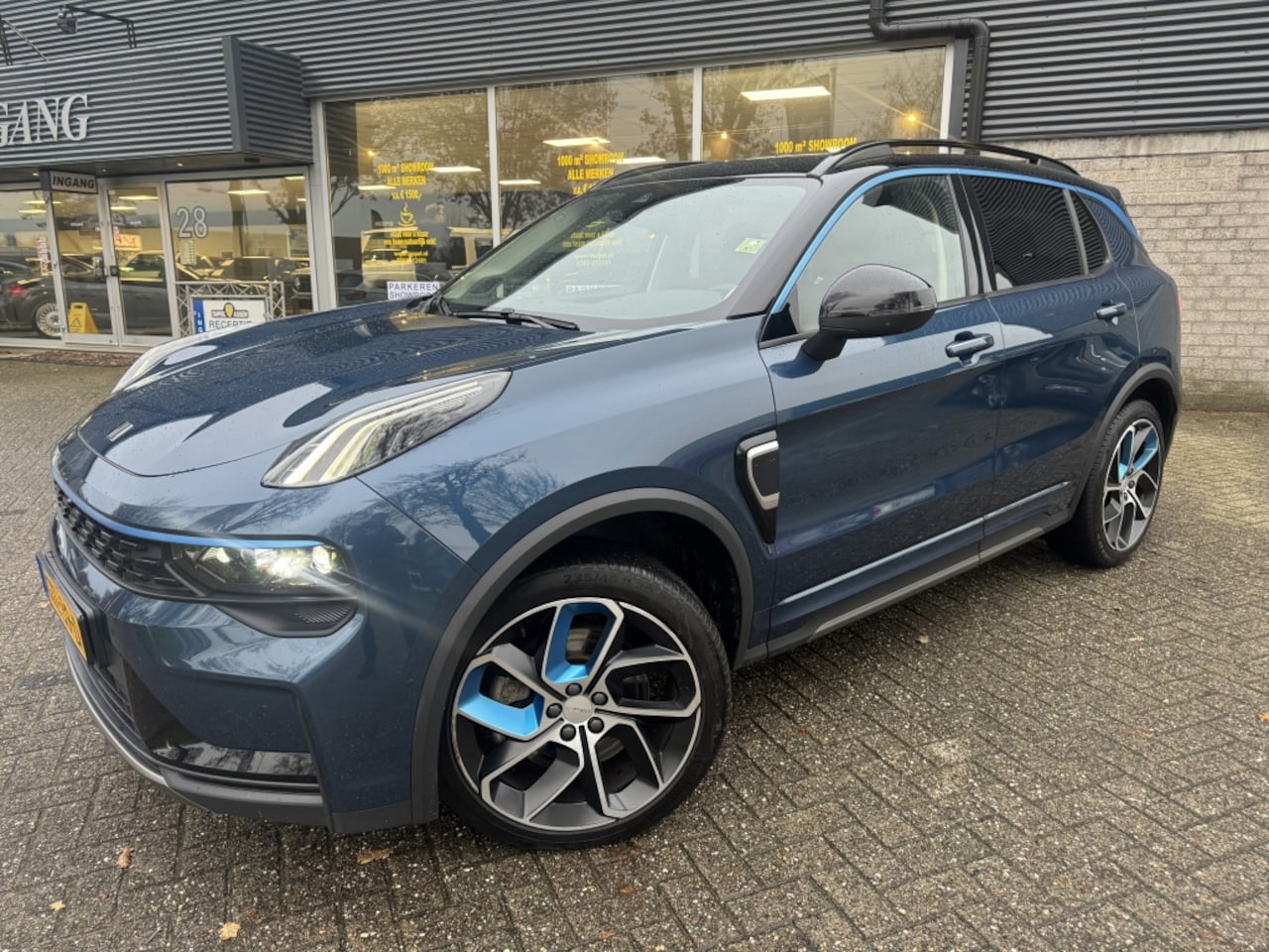 Lynk & Co 01 - 1.5 INFINITY SOUND/PANO/LED/360CAM/ PHEV 20INCH - AutoWereld.nl