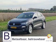 Volkswagen T-Roc - 1.0 TSI Style Business | Super Nette auto | Pano dak | Digi Dash | NL | Clima | Navi | Car