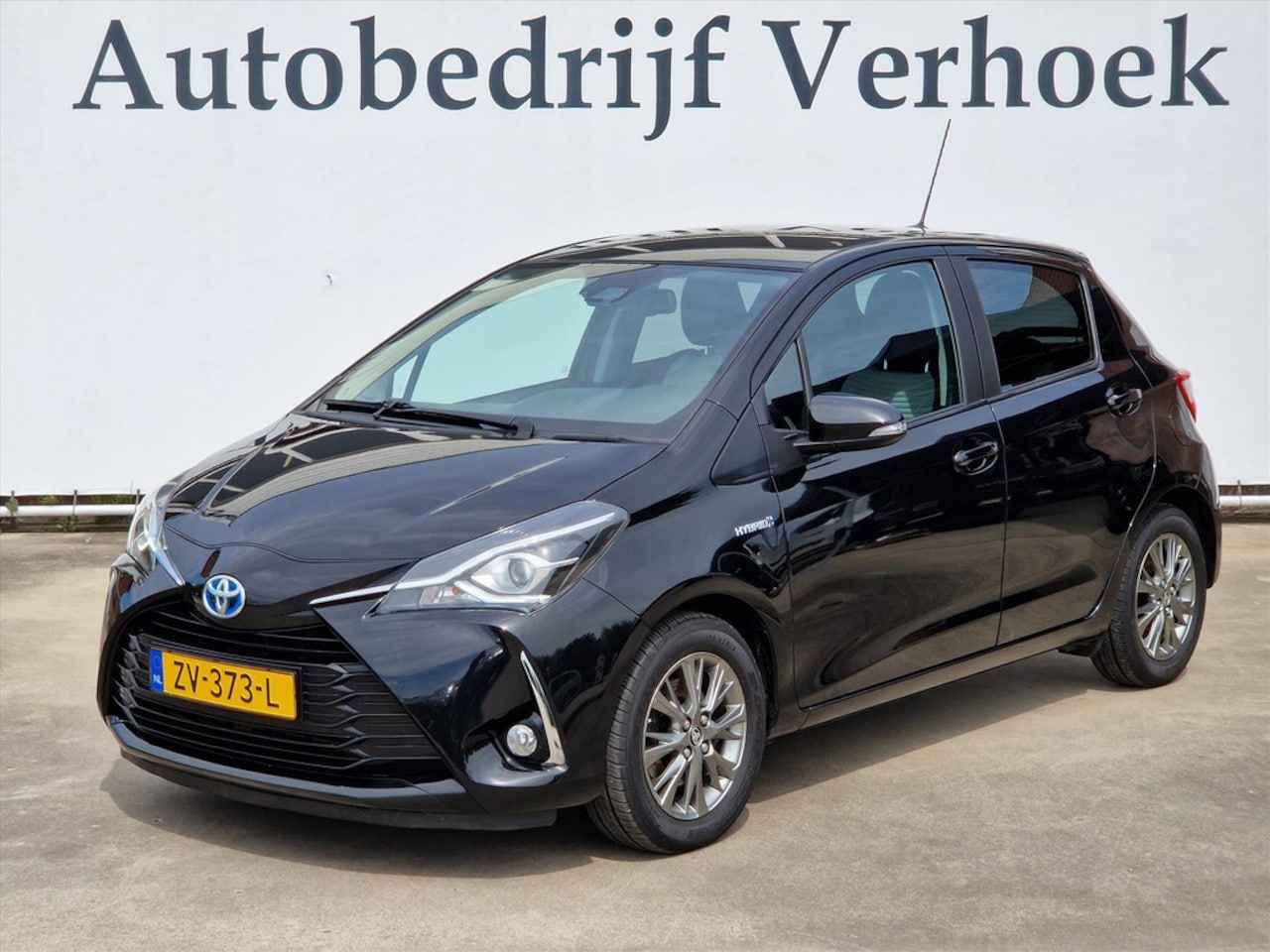 Toyota Yaris - 1.5 Hybrid Dynamic Navigatie - Clima - Camera - AutoWereld.nl