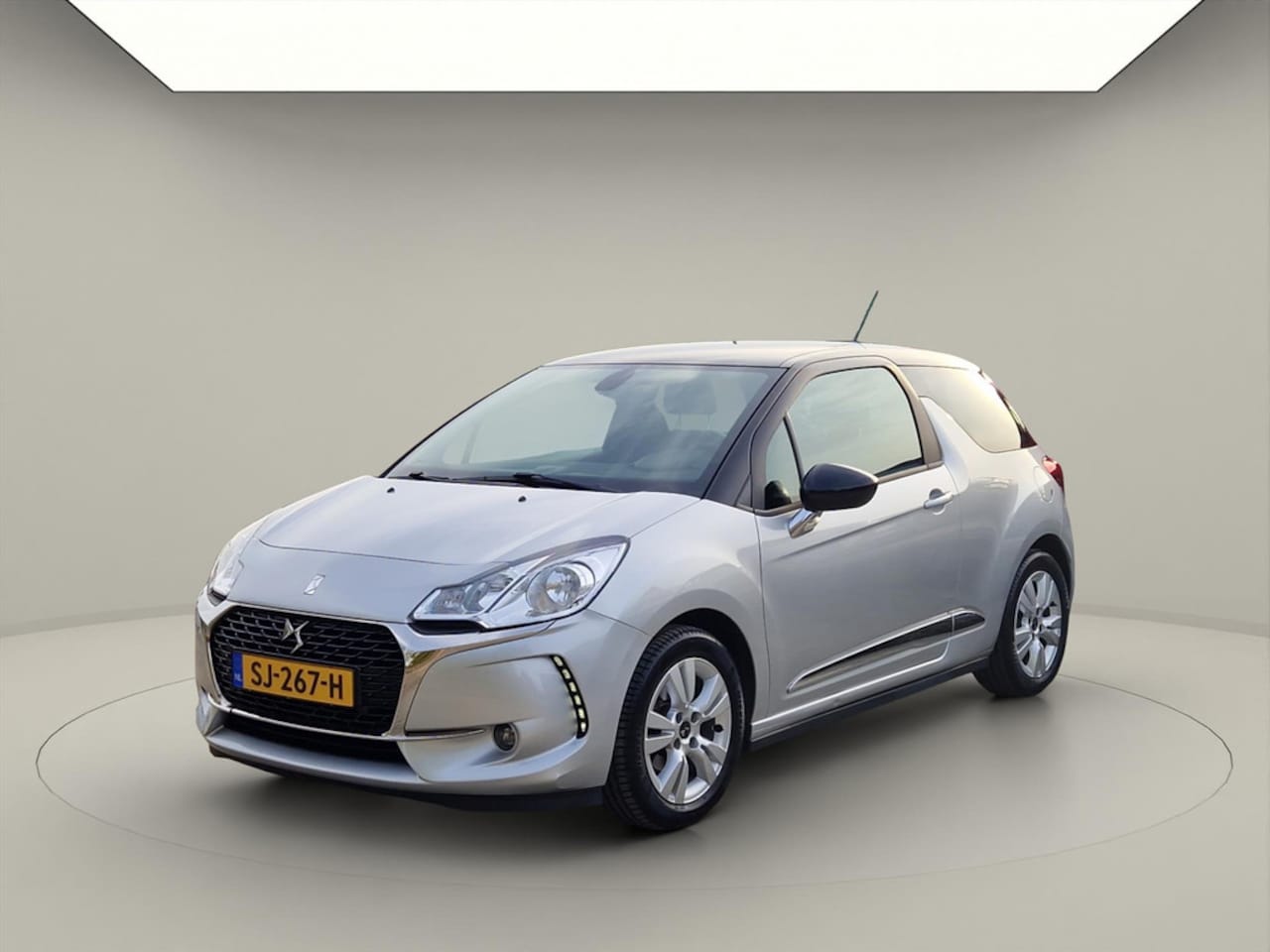 DS 3 - 1.2 PureTech 110PK Business - Nieuwe Distributieriem - AutoWereld.nl