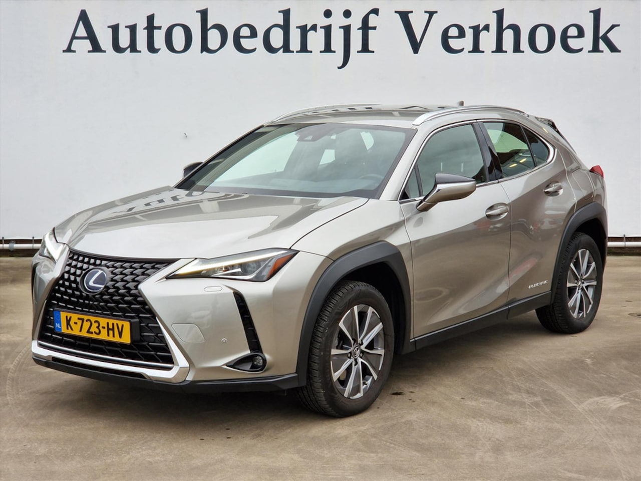 Lexus UX - 300e 54kWh Business Carplay - NL Auto - LED -Camera - AutoWereld.nl