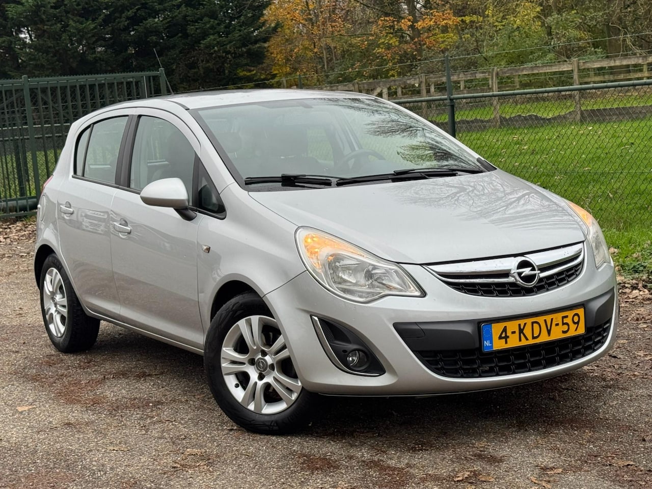 Opel Corsa - 1.4-16V Anniversary Edition /Trekhaak/5-Deurs/ - AutoWereld.nl