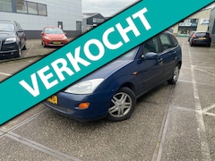 Ford Focus - 1.4-16V Trend/5drs/nap/dealeronderhouden/1jaar apk/airco/ trekhaak/zeer nette auto