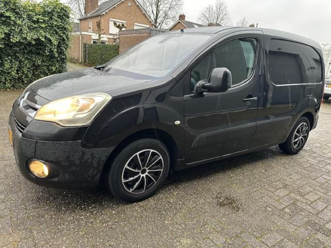 Citroën Berlingo - 1.6 HDI 2009 Zwart Airco APK 3-25 schuifdeur facelift - AutoWereld.nl