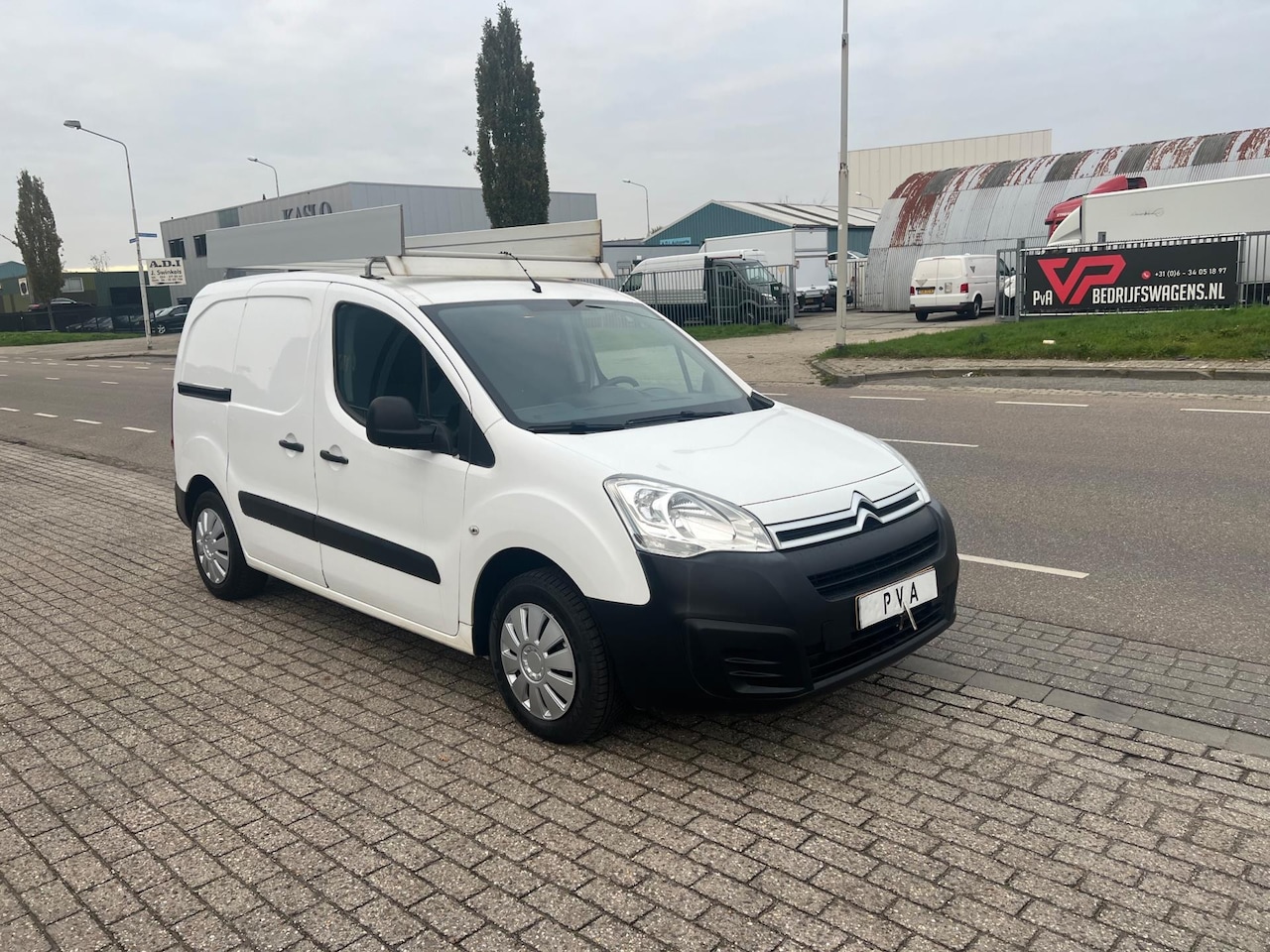 Citroën Berlingo - 1.6 BlueHDI 75 Comfort 1.6 BlueHDI 75 Comfort - AutoWereld.nl