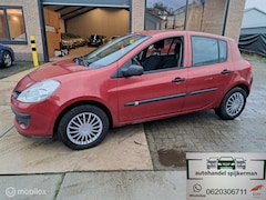 Renault Clio - 1.2-16V Authentique