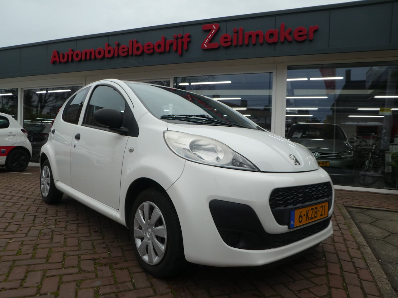 Peugeot 107 - 1.0 Access Accent 5 Deurs, Airco - AutoWereld.nl