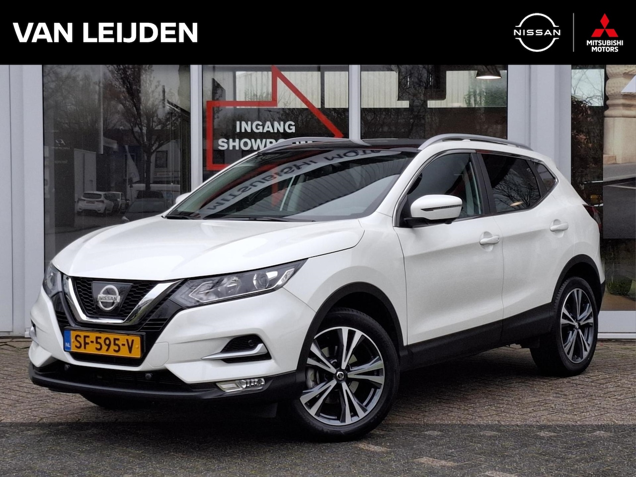 Nissan Qashqai - 1.2 115pk DIG-T Connect Edition | Panorama dak | 360-camera | Navigatie | Trekhaak - AutoWereld.nl