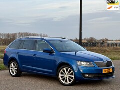 Skoda Octavia Combi - 1.6 TDI Greentech Style Businessline DSG/Start/Stop/Canton/Navi/Xenon/Full option