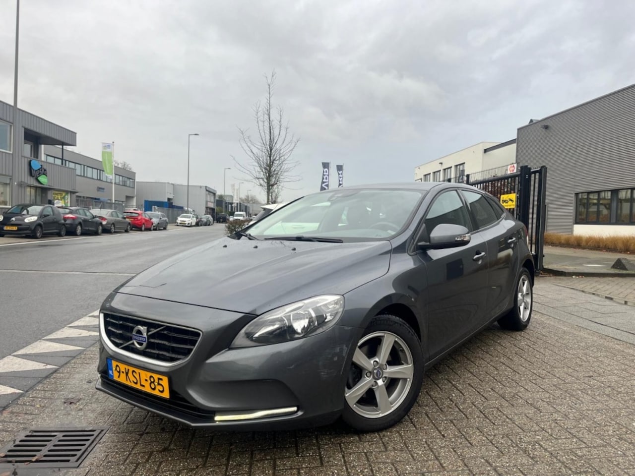 Volvo V40 - 1.6 D2 Navigatie|Clima|Digital Dash Luxe model 2013 - AutoWereld.nl