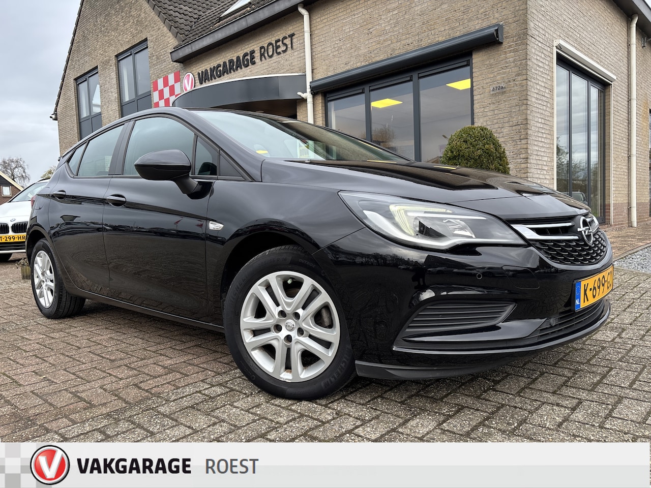 Opel Astra - 5DRS 1.0 Turbo Business+ Trekhaak / Navigatie / Carplay - AutoWereld.nl