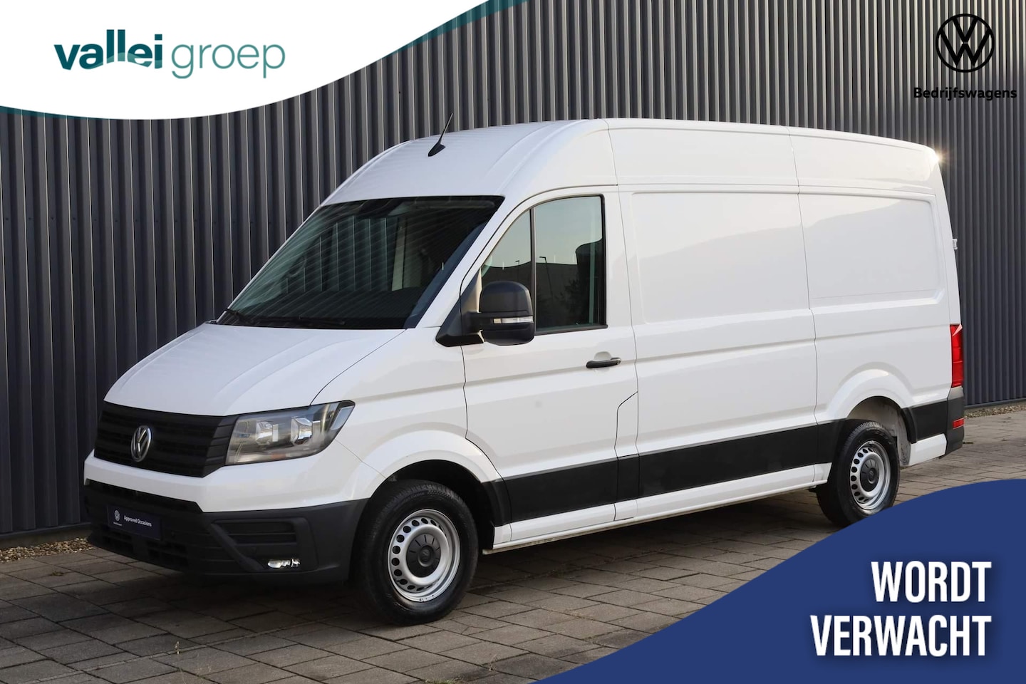 Volkswagen Crafter - 30 2.0 TDI 140PK L3H3 Comfortline | Trekhaak | 3-zits | Parkeersensoren voor/achter | Crui - AutoWereld.nl