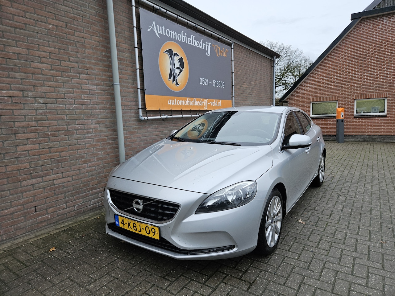 Volvo V40 - 1.6 D2 Momentum 1.6 D2 Momentum - AutoWereld.nl