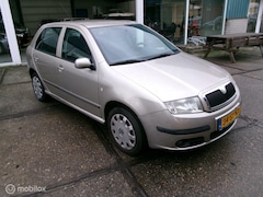 Skoda Fabia - 1.4-16V Ambiente