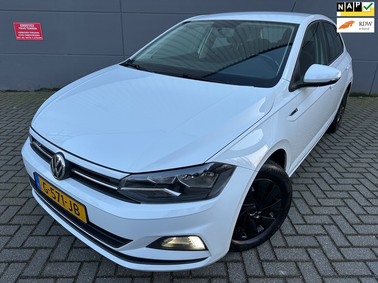 Volkswagen Polo - 1.0 TSI Business R-Line*NAVI*CRUISE*AIRCO*APK*NAP*1EIGNAAR*PARK SENSOREN - AutoWereld.nl