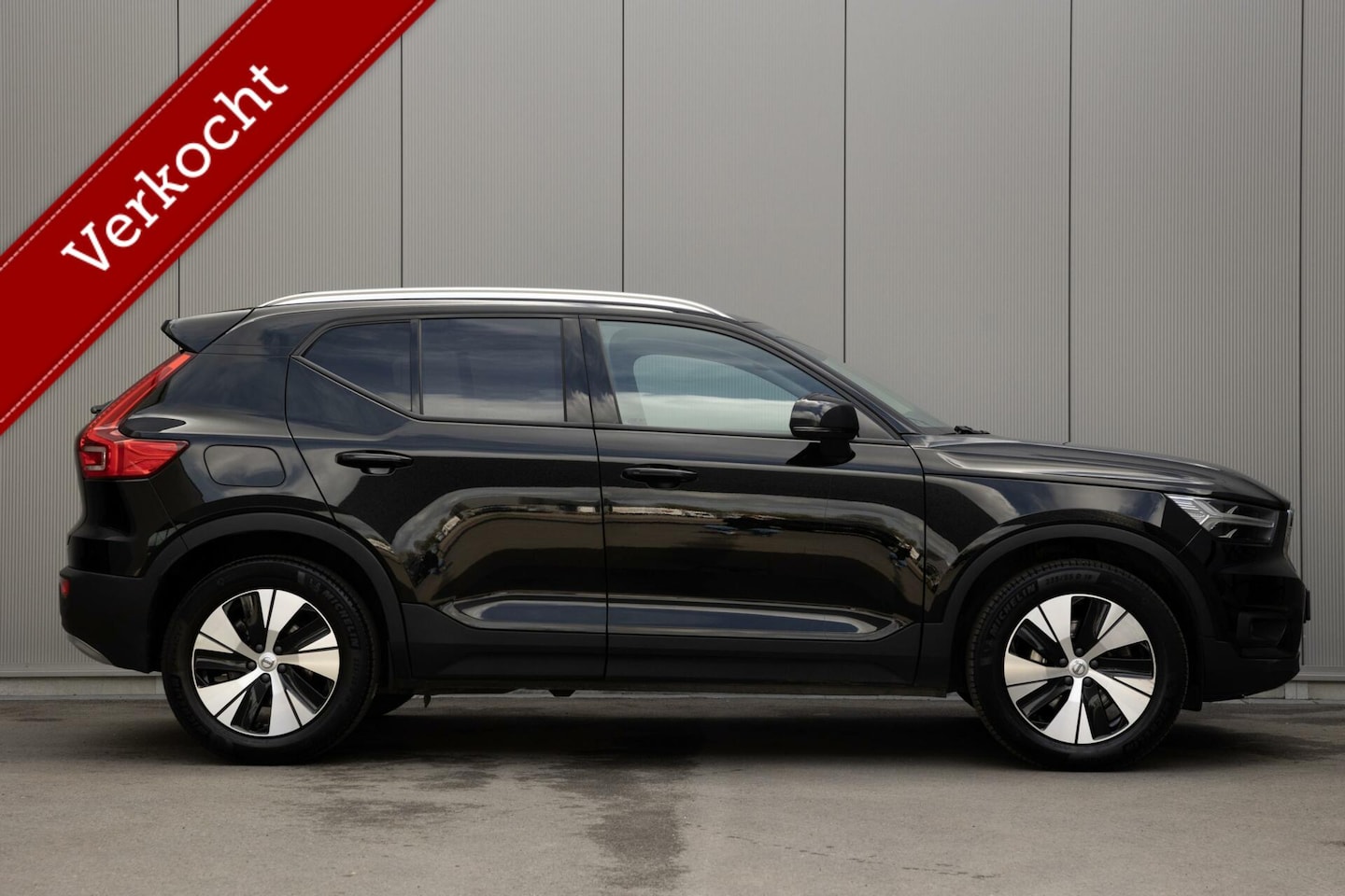 Volvo XC40 - | B4 Business Pro | Adaptive Cruise met AutoPilot | Navigatie | 2100kg trekgewicht | Achte - AutoWereld.nl