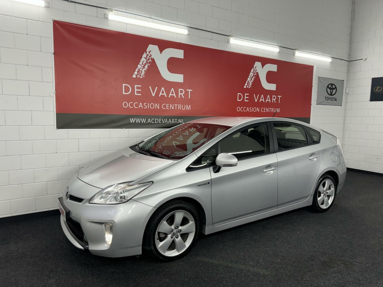 Toyota Prius - 1.8 Comfort - FACELIFT/CAMERA/TREKHAAK/NAP - AutoWereld.nl