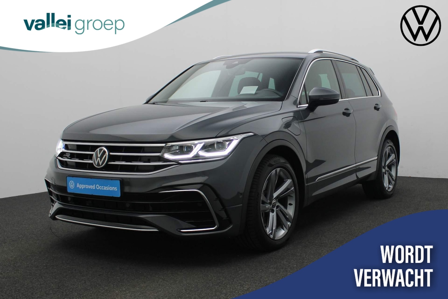 Volkswagen Tiguan - 1.4 TSI 245PK DSG eHybrid R-Line Business+ | Trekhaak | IQ Light | HUD | Navi | ACC | Came - AutoWereld.nl