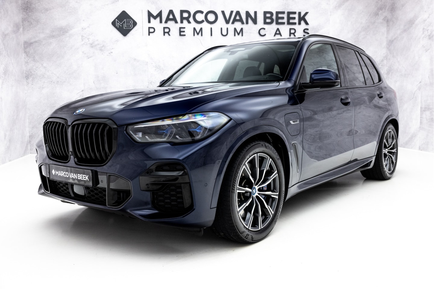 BMW X5 - xDrive45e High Executive M-Sport | Pano Sky Lounge | 4W Sturing | Bowers & Wilkins - AutoWereld.nl