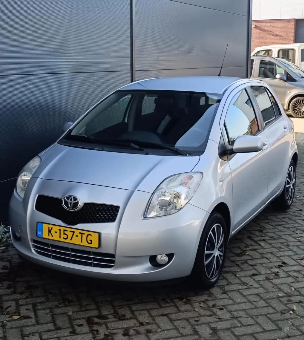 Toyota Yaris - 1.0 VVT-i Idols 1.0 VVTi Idols - AutoWereld.nl