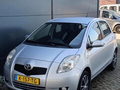 Toyota Yaris - 1.0 VVTi Idols