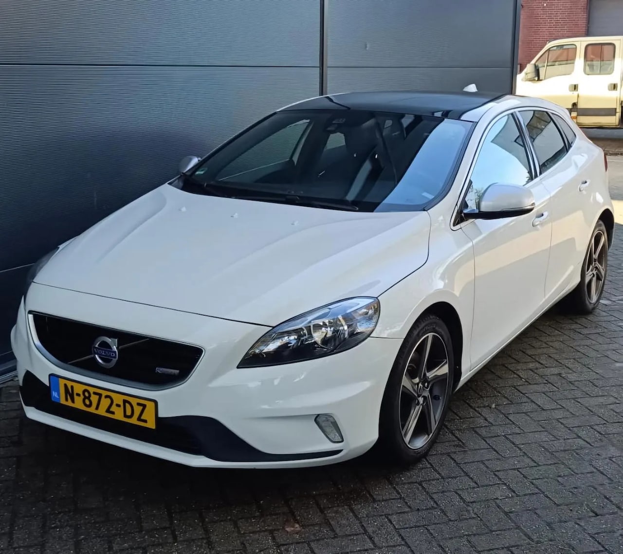 Volvo V40 Cross Country - 1.6 D2 Summum 1.6 D2 Summum - AutoWereld.nl