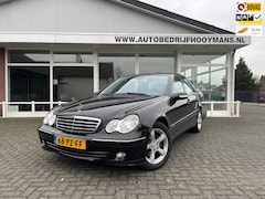 Mercedes-Benz C-klasse - 180 K. Avantgarde Airco Navi Trekhaak 1e eigenaar